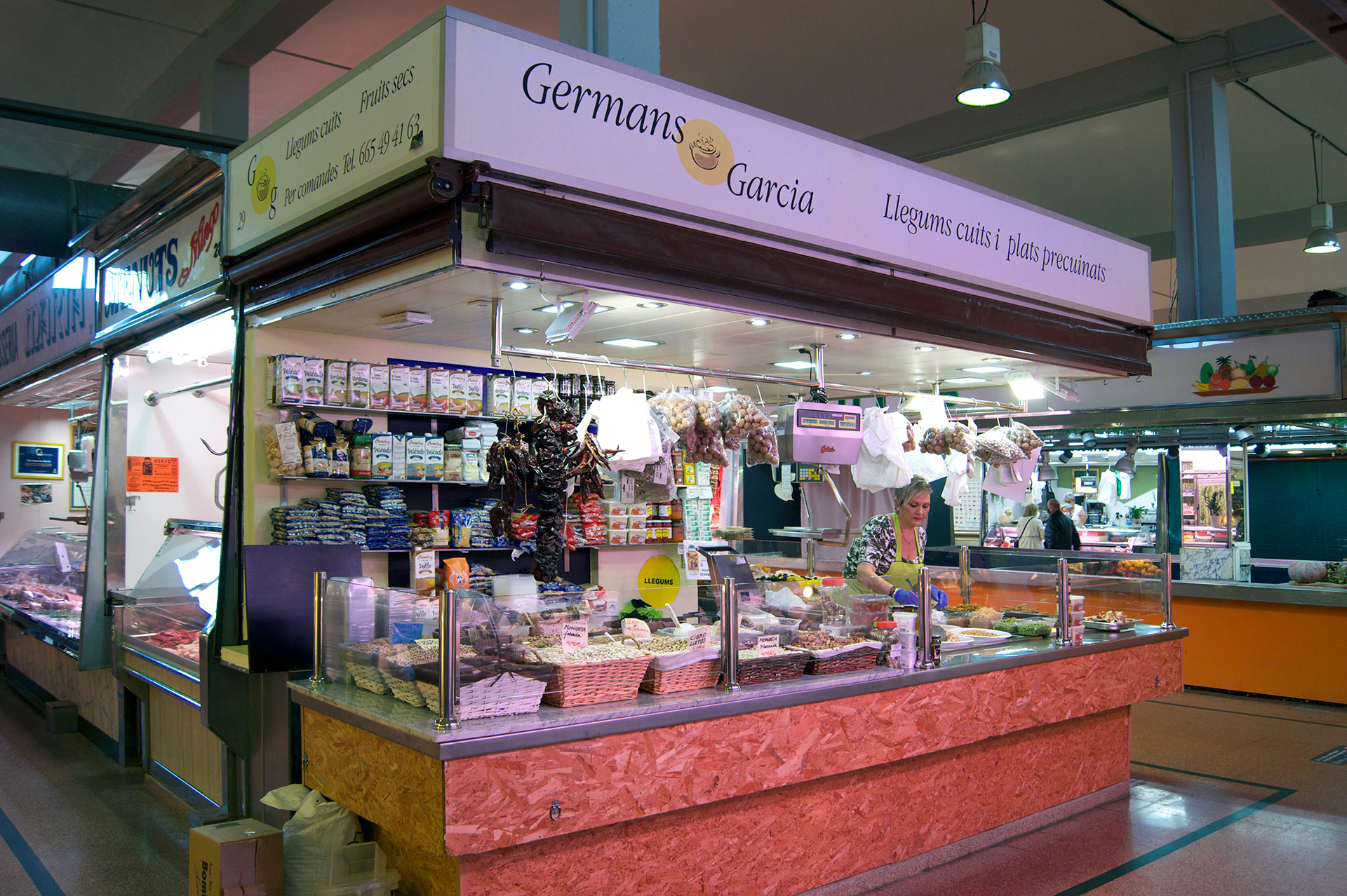 Imagen 3 de Llegums i Fruits Secs Germans Garcia